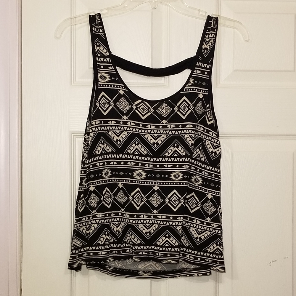 🦋 Forever 21 Cute Aztec Print Boho Tank Top 🦋